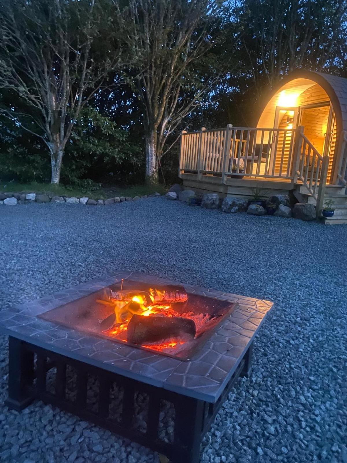 Campsie Luxury Pods With Hot Tub Hotel Glasgow Exterior foto