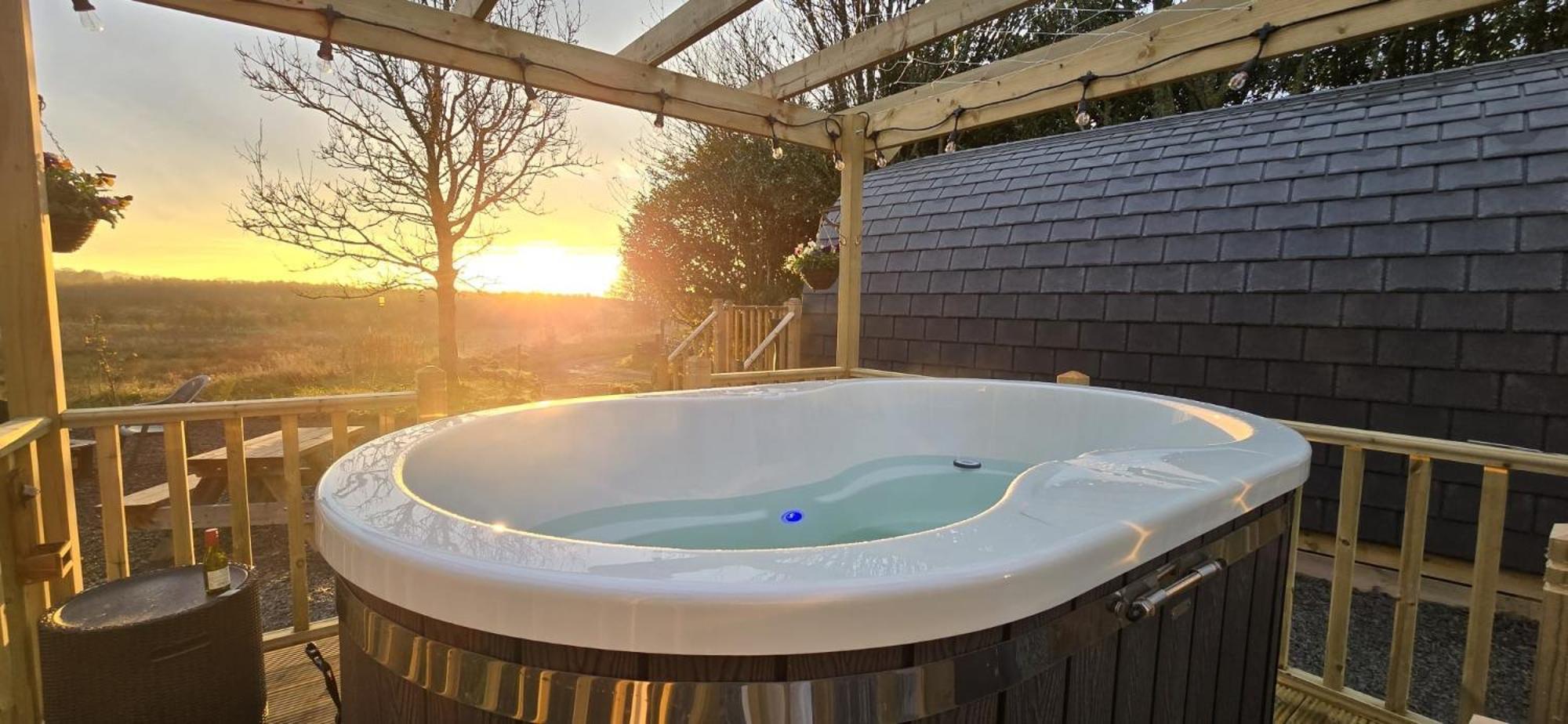 Campsie Luxury Pods With Hot Tub Hotel Glasgow Exterior foto